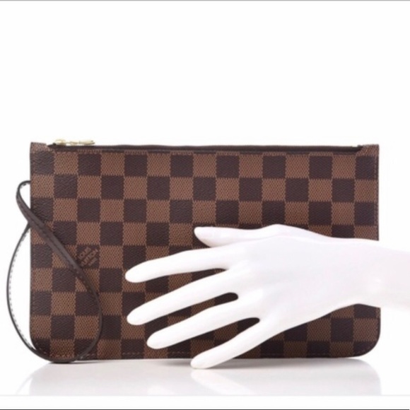 Auth NEW Louis Vuitton Neverfull Red damier clutch - Picture 3 of 3